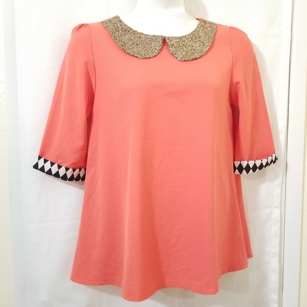 Cute top, Sz L/XL , cuffed sleeve, 3/4 sleeve, flowy, sequin peter pan collar